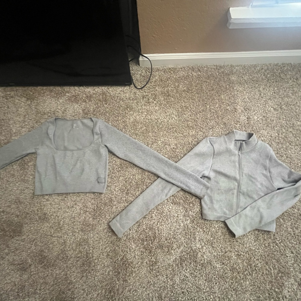 Set Cropped long sleeve shirt matching zip up jacket